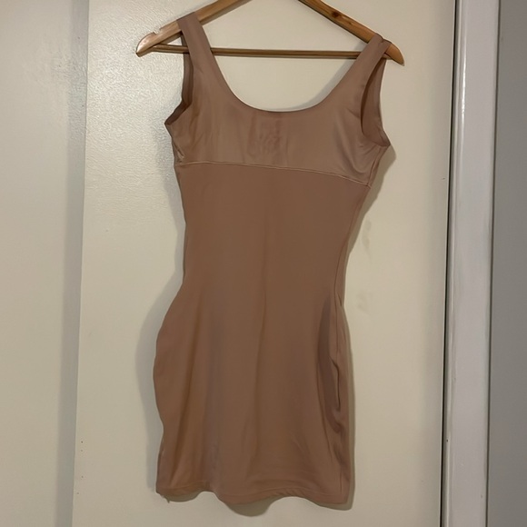 Beige shapewear slip, size large - Picture 3 of 5